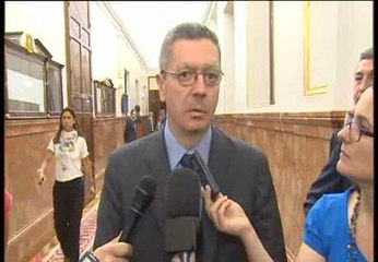 Gallardón celebra la comparecencia de Dívar