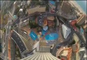 Espectacular concurso de saltos en paracaídas en el hotel más alto de Europa