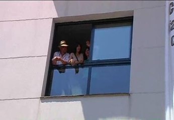 Miembros de Afectados por la Hipoteca ocupan un piso en Sabadell