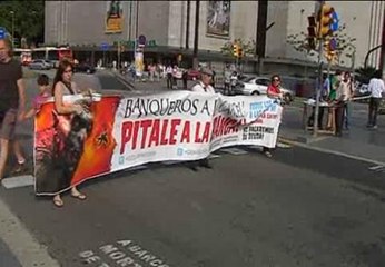 "Yayoflautas" contra Bankia y la Caixa