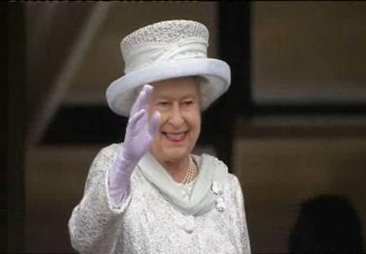 Isabel II se da un baño de multitudes para cerrar los actos del Jubileo