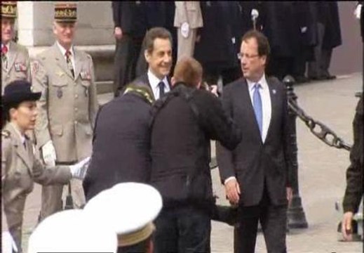 Sarkozy y Hollande celebran juntos el 'Día de la Victoria'