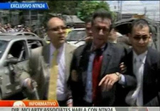 Cuatro personas mueren en una atentado con coche bomba