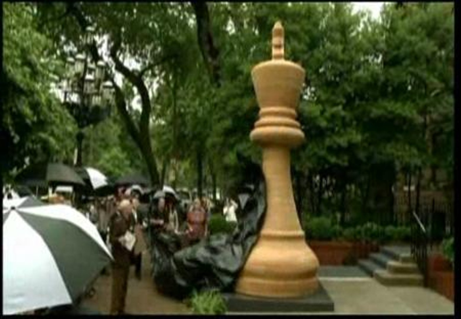 La pieza de ajedrez más grande del mundo - Vídeo Dailymotion