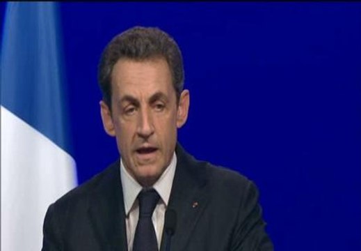Sarkozy vuelve a usar a España en su campaña