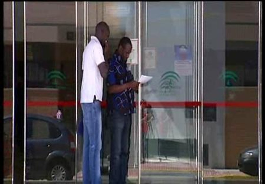 Los inmigrantes de Roquetas de Mar temen los nuevos recortes en sanidad