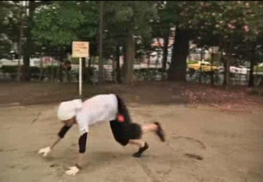 Un japonés se convierte en el hombre más rápido corriendo a cuatro patas