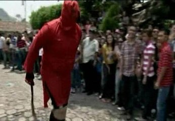 El diablo toma las calles