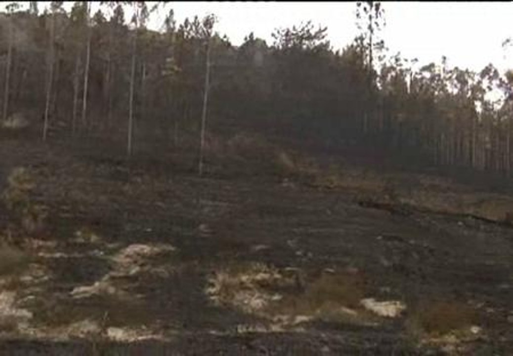 El incendio de las Fragas do Eume sigue activo pero controlado