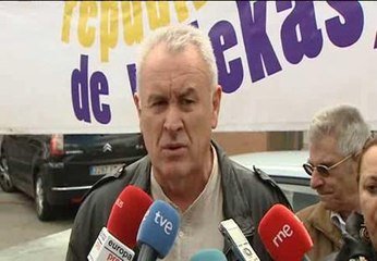 Cayo Lara critica el viaje de cacería del Rey en tiempos de crisis