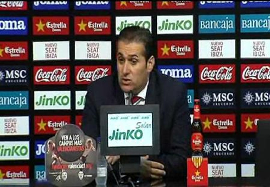 Sandoval: "No me gusta hablar de los árbitros, pero somos el rayito y hay que aceptarlo"