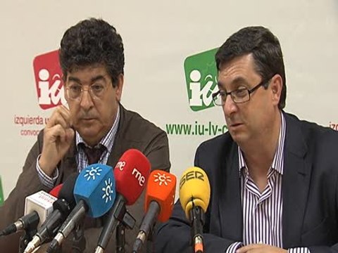 IU dice que pacto con PSOE sigue una hoja de ruta