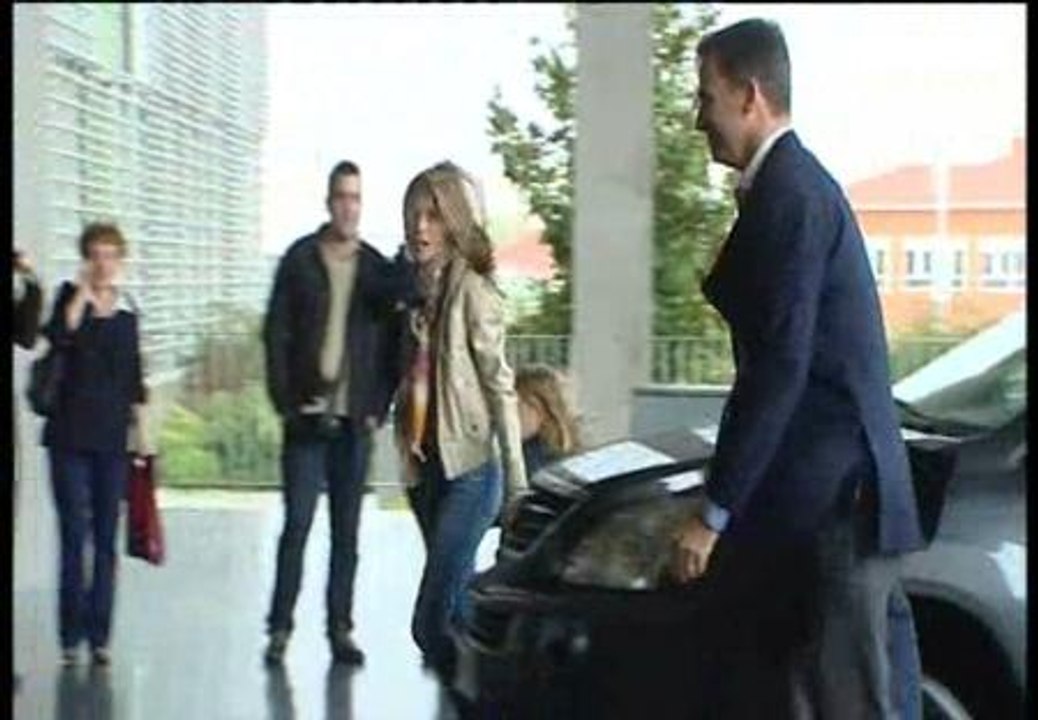 Los Príncipes de Asturias visitan a Felipe Juan Froilán en el Hospital