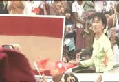 15 minutos de gloria para Aung San Suu Kyi