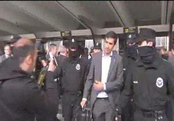Espectacular recibimiento a Raúl en Bilbao