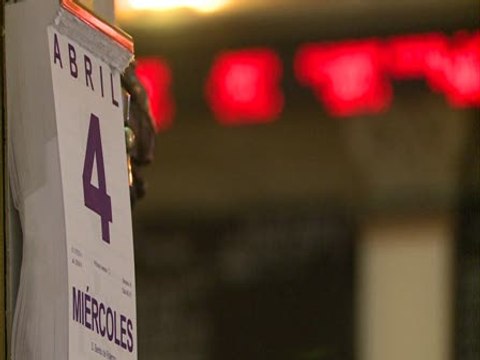 La Bolsa abre con ligera caída