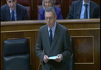 "Usted no reparte los carnes de mujeres auténticas"