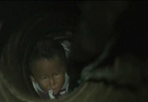 Atrapado en un pozo de 12 metros