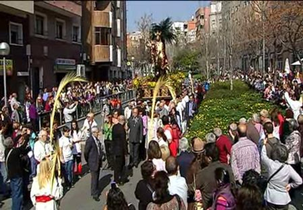 La 15+1 saca a la calle sus procesiones "laicas"
