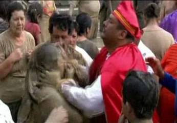 Miles de personas peregrinan al tempo del Niño Fidencio