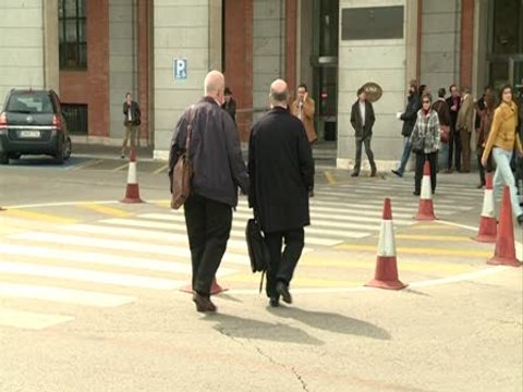 Fomento y Sindicatos reunidos por los servicios mínimos