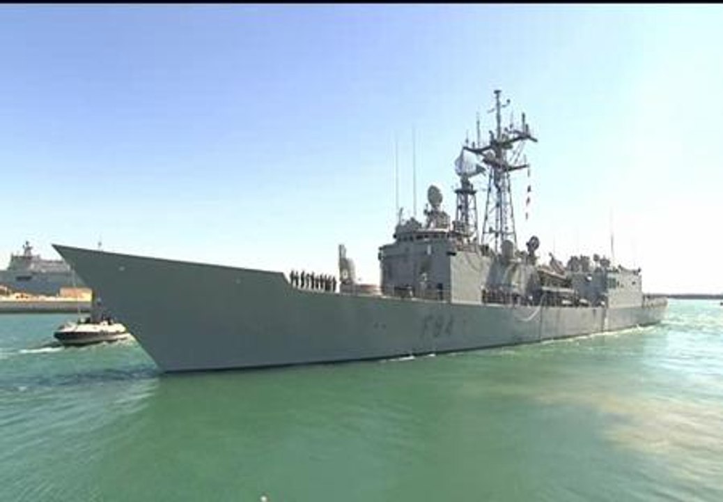 La fragata "Reina Sofía" releva al buque Patiño en aguas del Índico