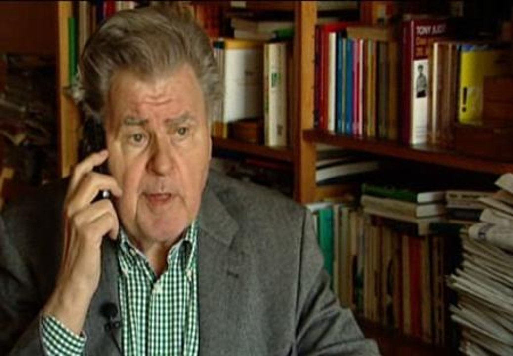 Unos ancianos alemanes recuperan un maletín con 2.000 euros gracias a la bondad de dos taxistas