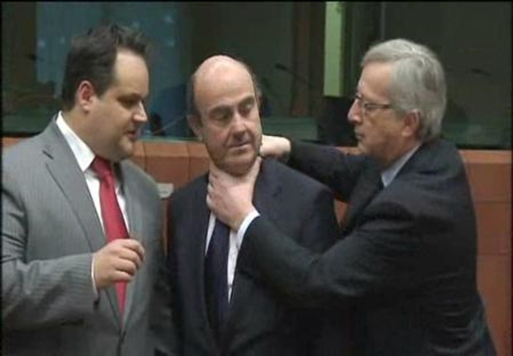 Bruselas exige a España un esfuerzo adicional para recortar el déficit hasta el 5,3% este año