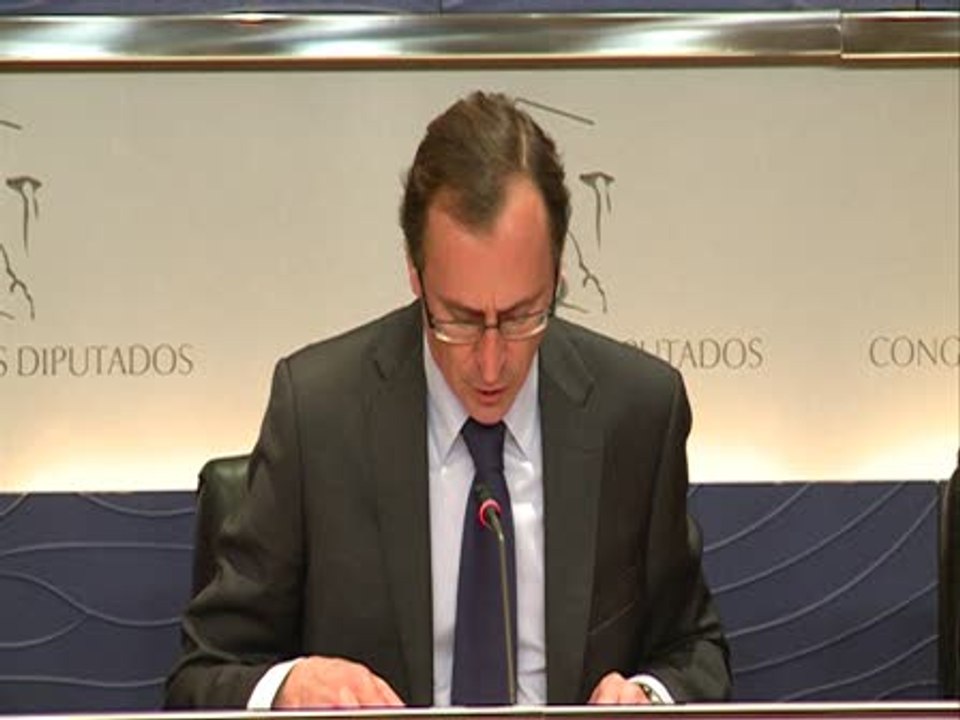 PP acoge con "cautela" condena a Matas