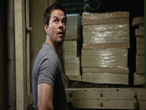 Wahlberg protege a su familia en 'Contraband'