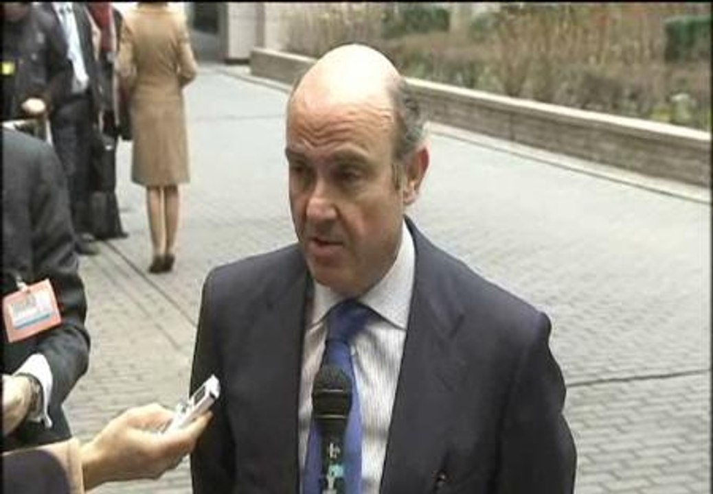 De Guindos confirma que España aceptará el objetivo de reducción de déficit al 5,3%