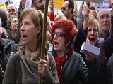 Cientos de personas reclaman su dinero en Barcelona