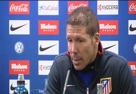 Simeone : Los árbitros nos están quitando más de lo que nos están dando