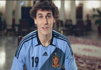 La Roja se pasa al azul claro