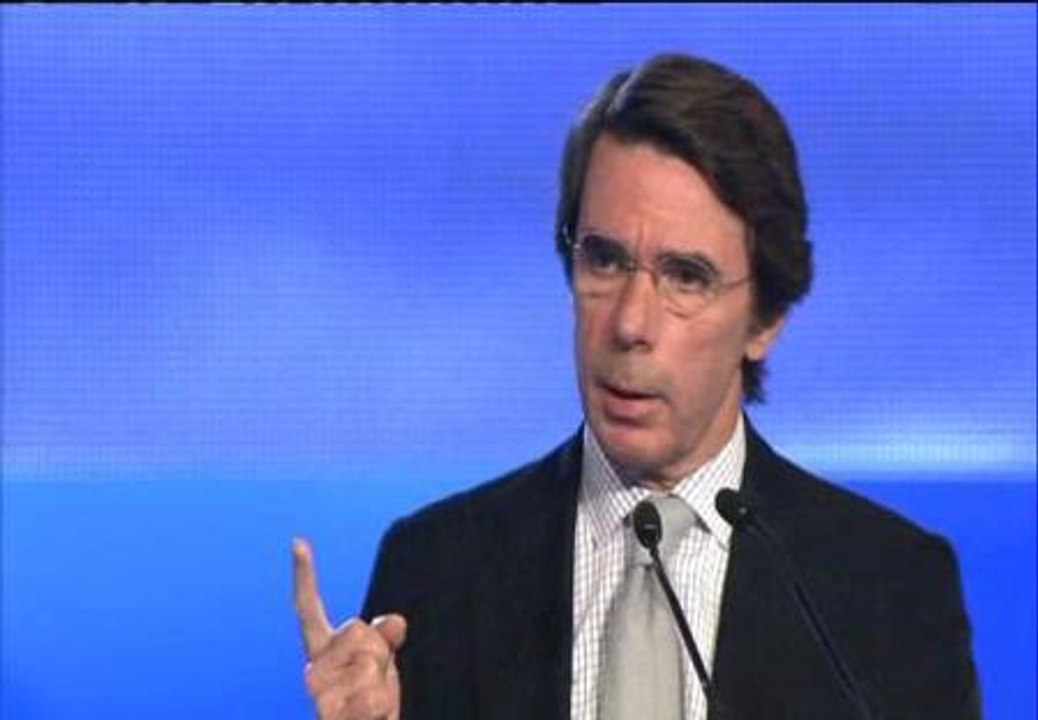 Aznar: "Hemos dejado atrás el peor gobierno de la democracia"
