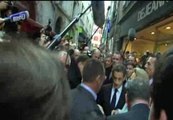 Sarkozy se refugia en un bar de Baiona ante los abucheos de la izquierda abertzale