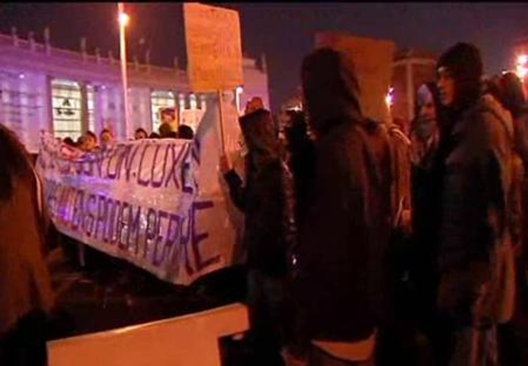 Noche de protestas en Barcelona frente al World Mobile Congress