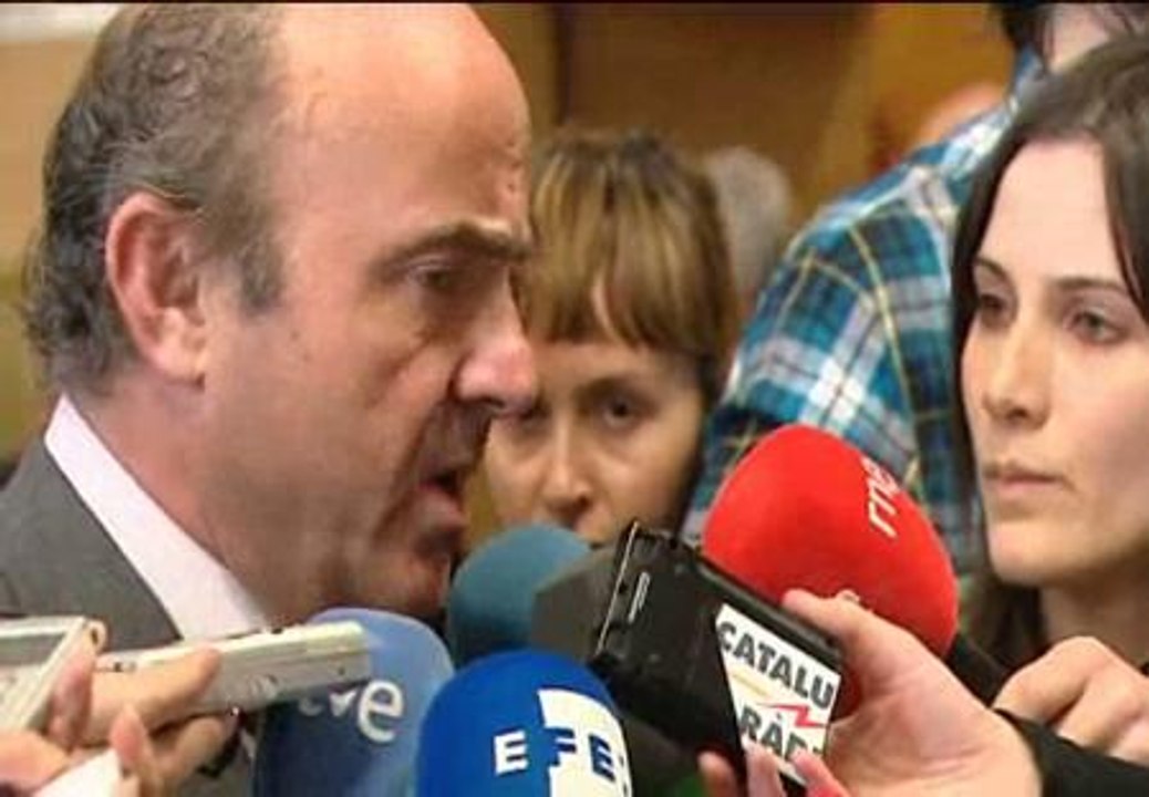 De Guindos confirma el "compromiso" del Gobierno con las reformas económicas