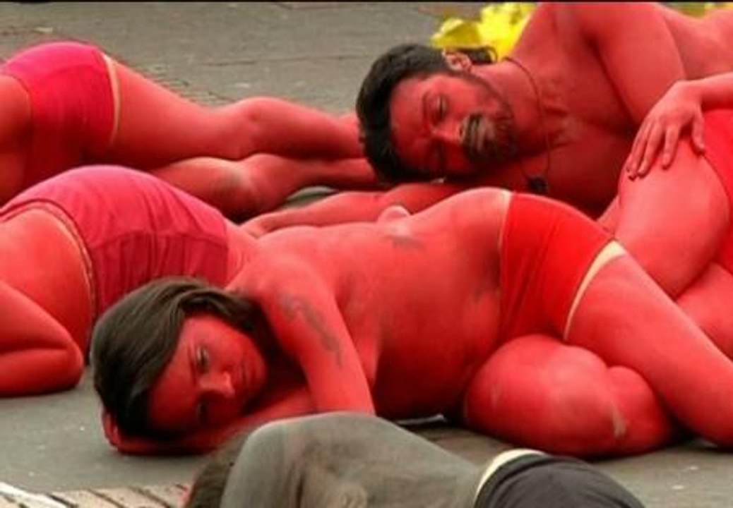 Desnudo anti taurino