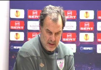 Bielsa dice que para pasar de ronda "hay que evitar hacer cuentas"