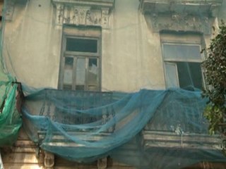Investigan la muerte de dos personas en casa abandonada