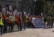 Los trabajadores de Spanair protestan ante el ministerio de Fomento