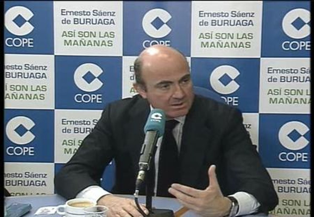 De Guindos asegura que la reforma laboral "tendrá efectos positivos" a medio plazo