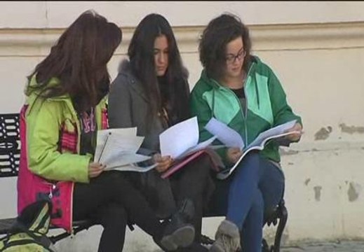 Las notas primarán sobre el nivel de renta en las becas