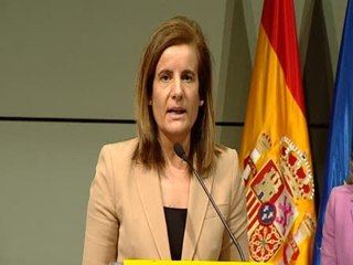 Báñez valora "positivamente" la reunión con los sindicatos