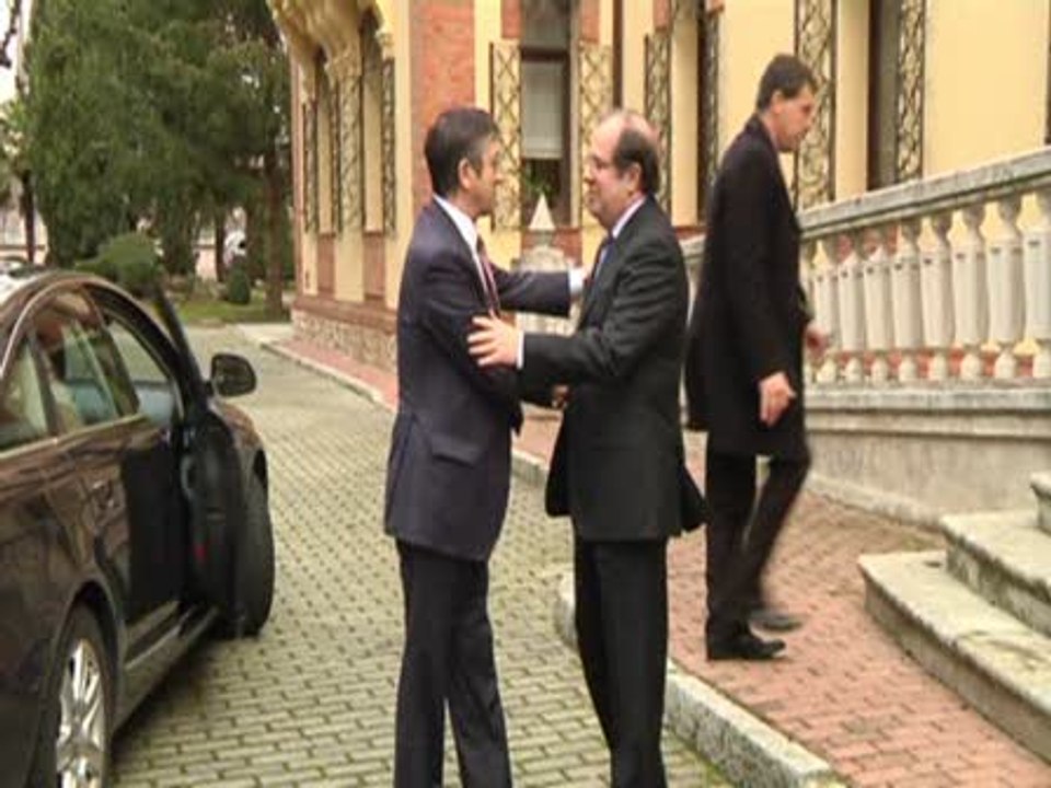 López: "El Gobierno vasco no tiene facturas en el cajón"