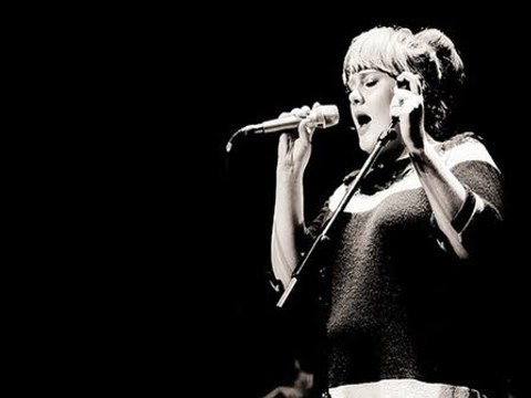 Adele le planta cara a Pablo Alborán