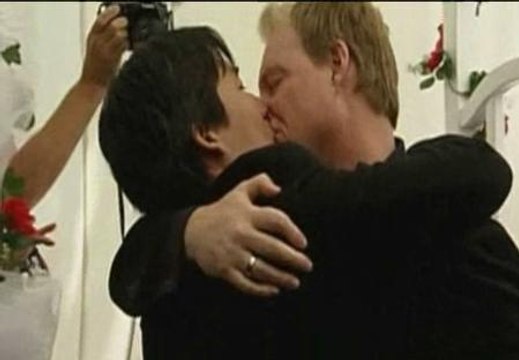 California declara inconstitucional prohibir los matrimonios homosexuales