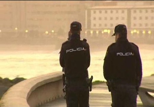 Búsqueda desesperada de los dos policías desaparecidos en A Coruña