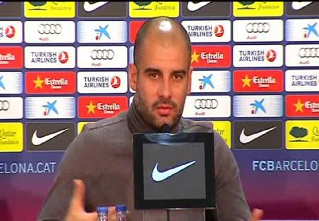Guardiola: "Hay cinco millones de parados, ¿cómo vamos a quejarnos de los árbitros?"